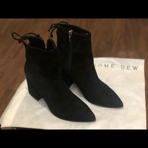 Like new black suede ankle boots